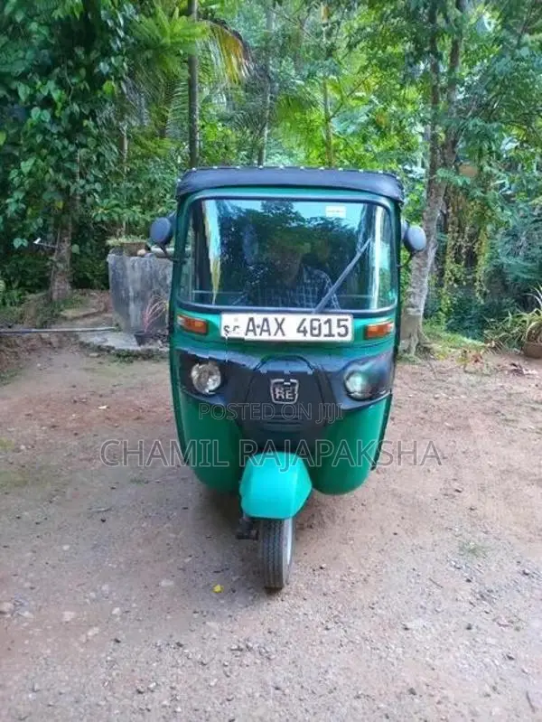 Bajaj RE 2015