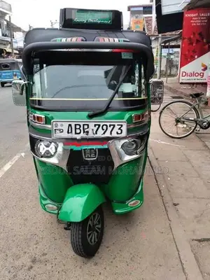Bajaj RE 2018