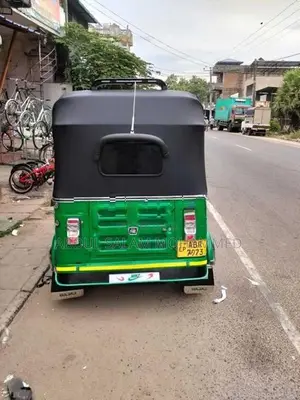 Bajaj RE 2018