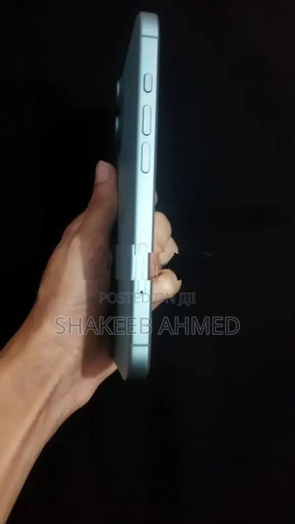 Apple iPhone 16 (Used)