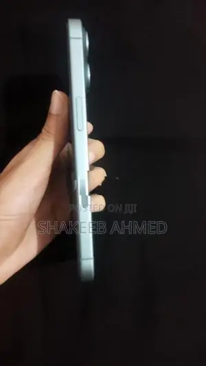 Apple iPhone 16 (Used)