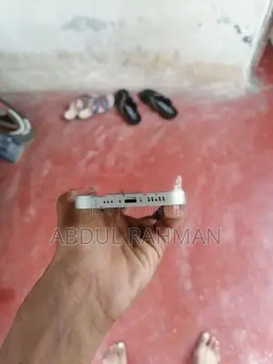 Apple iPhone 12 (Used)