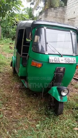 Bajaj RE 2005