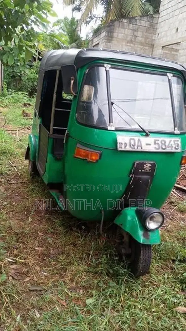 Bajaj RE 2005