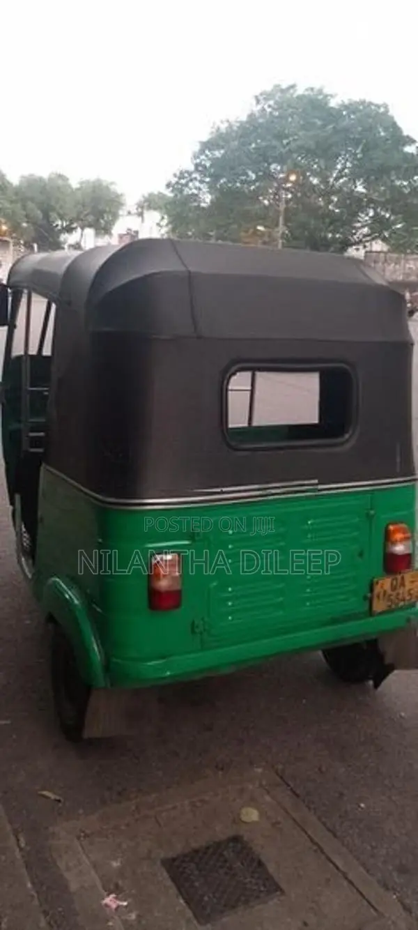 Bajaj RE 2005