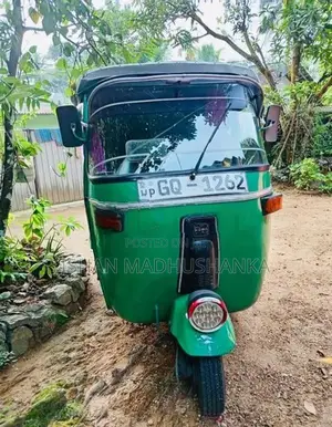 Bajaj RE 2 Stroke 2011