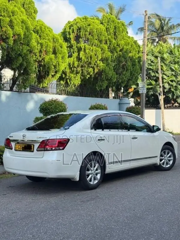 Toyota Premio G SUPERIOR 2018