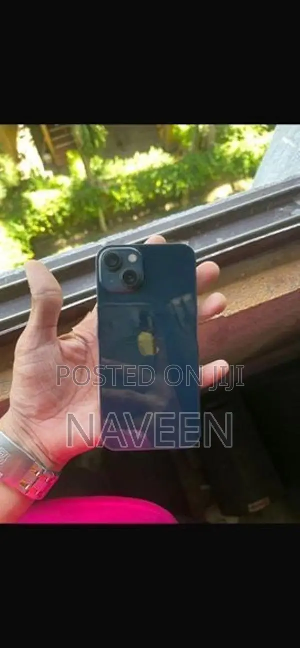 Apple iPhone 13 (Used)