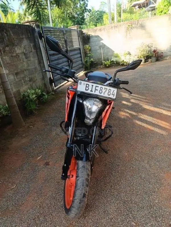 Bajaj KTM Duke 2020