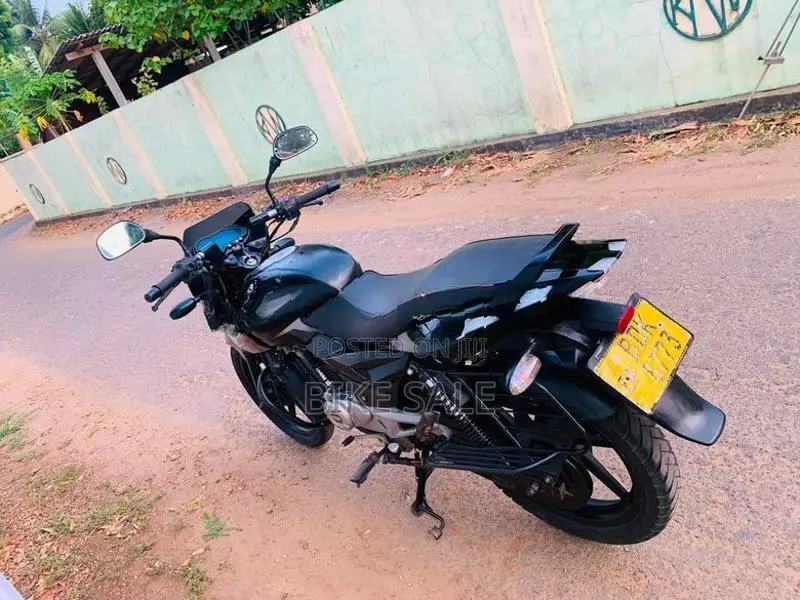 Bajaj Pulsar 150 2017