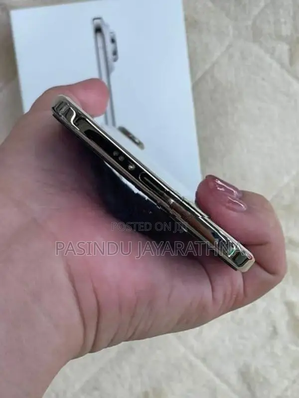 Apple iPhone 17 Air 256GB (Used)