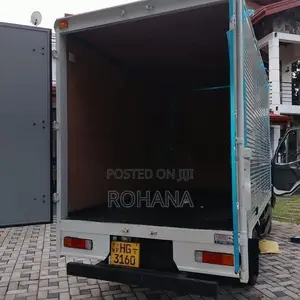 Mitsubishi Canter 10.5 Full Body 2003