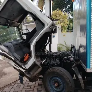 Mitsubishi Canter 10.5 Full Body 2003