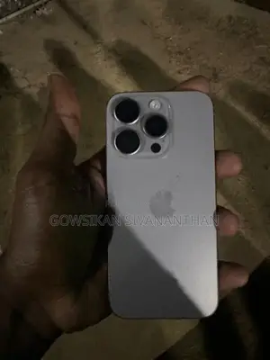 Apple iPhone 15 Pro (Used)