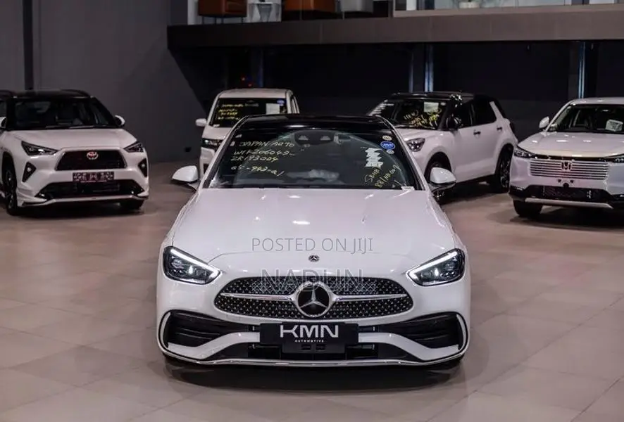 Mercedes Benz C200 AMG Premium Plus 2024