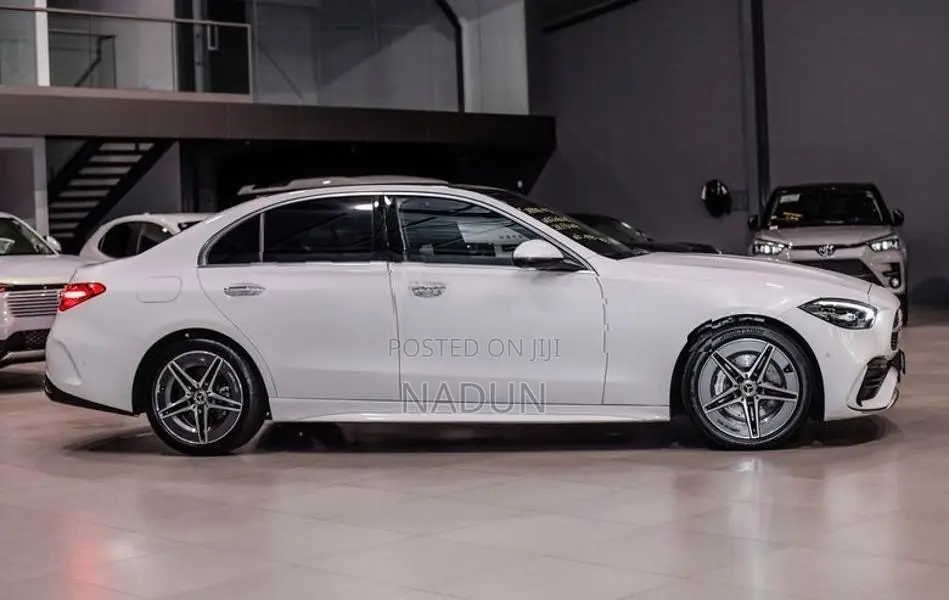 Mercedes Benz C200 AMG Premium Plus 2024