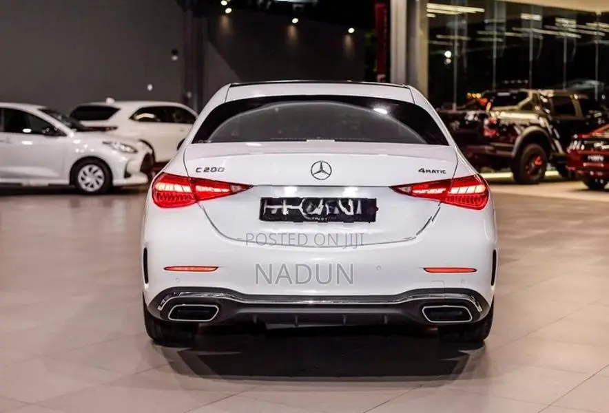 Mercedes Benz C200 AMG Premium Plus 2024