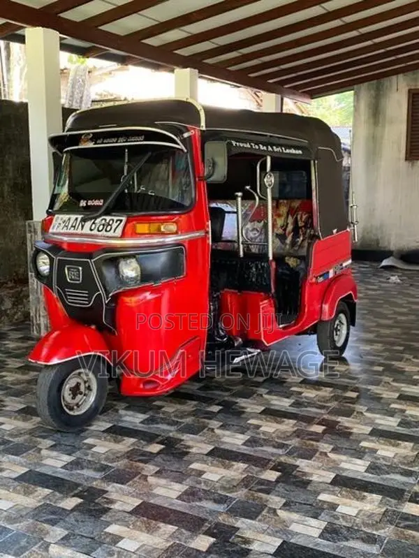 Bajaj RE 2014