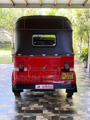 Bajaj RE 2014