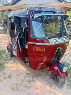 Bajaj RE 2005