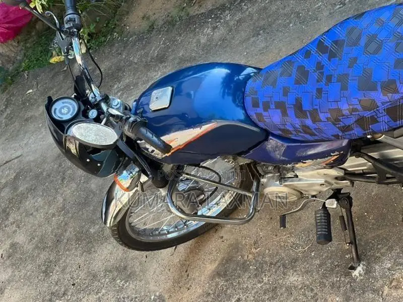 Bajaj Boxer 2006
