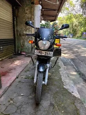 Bajaj Pulsar 150 2005