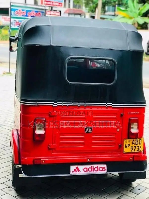 Bajaj RE 2015
