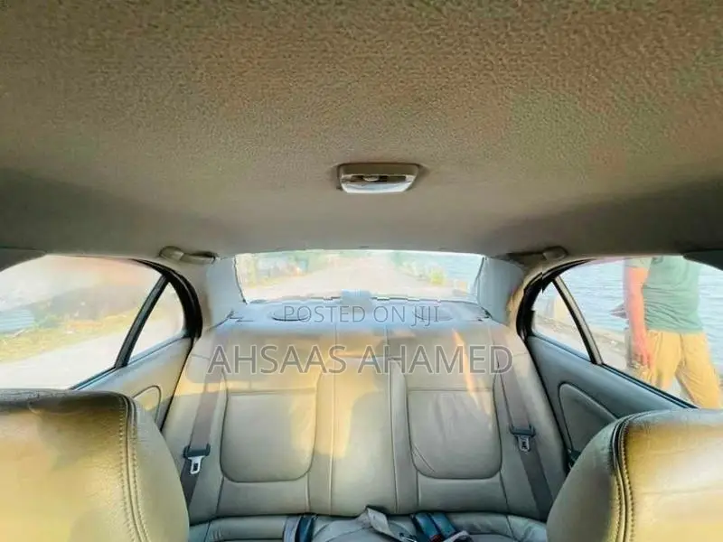 Nissan Sunny 2002