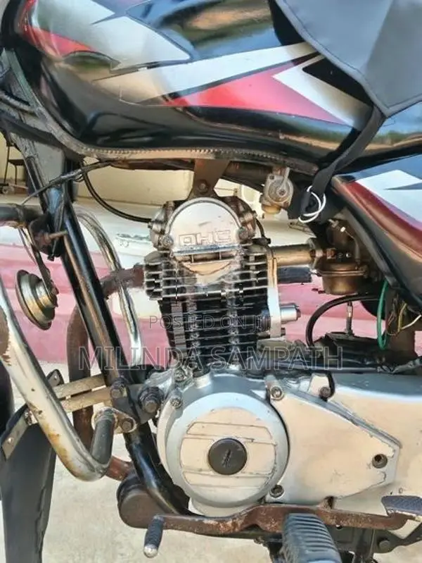Bajaj CT100 BCJ 2016
