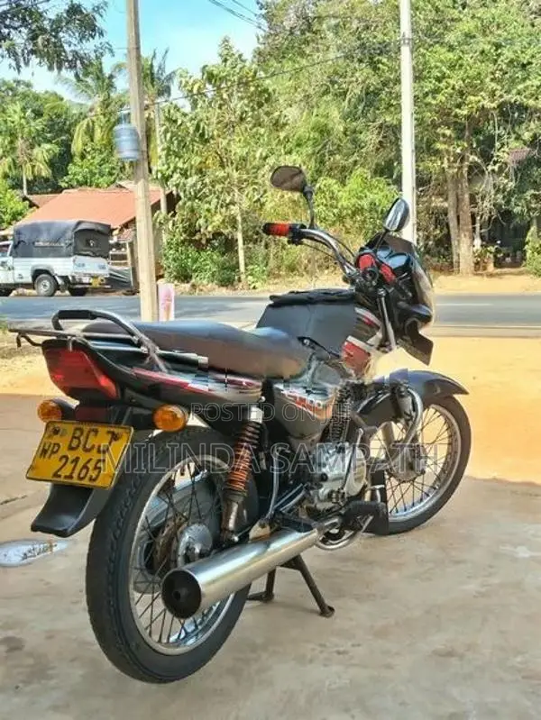 Bajaj CT100 BCJ 2016