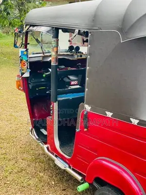 Bajaj RE 2013