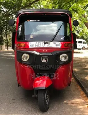 Bajaj RE 2016