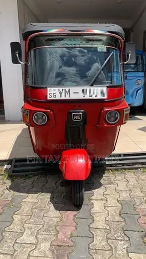 Bajaj RE 2011