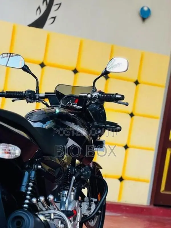 Bajaj Pulsar 150 UG4 2016