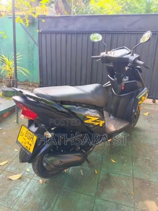 Yamaha Ray ZR 2018
