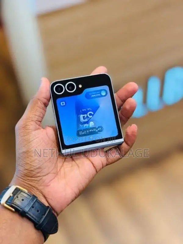 Samsung Galaxy Z Flip 6 12GB|256GB (Used)