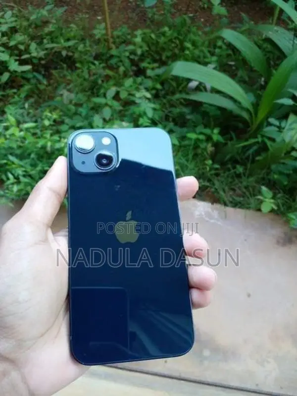 Apple iPhone 13 (Used)