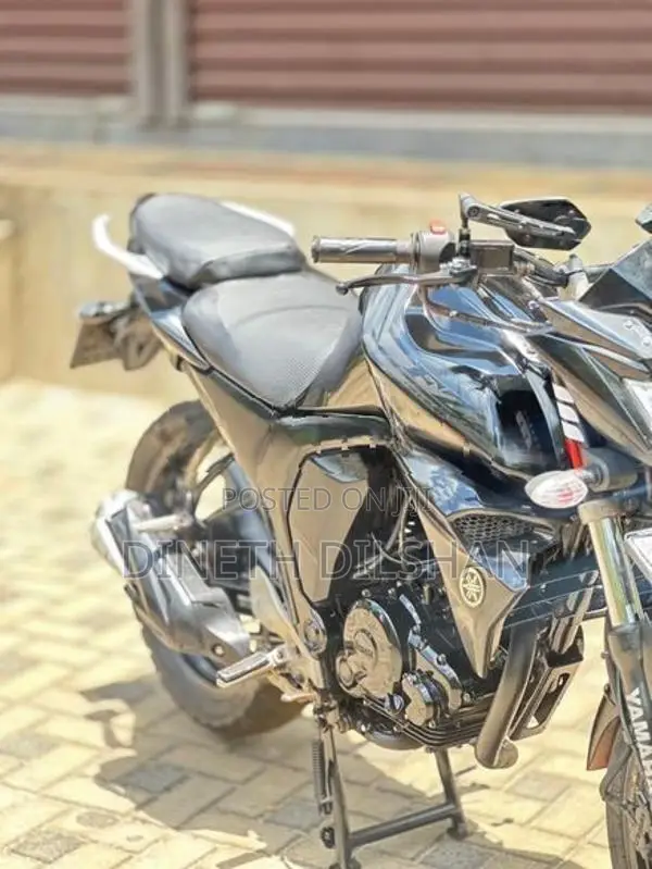 Yamaha FZs V2 2015