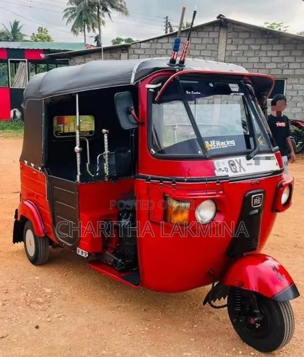 Bajaj RE 2010