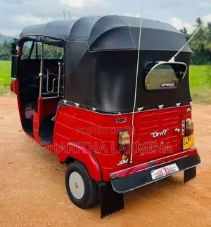 Bajaj RE 2010