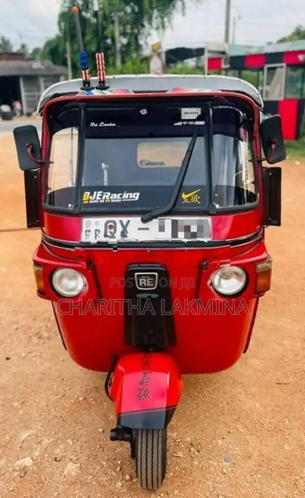 Bajaj RE 2010