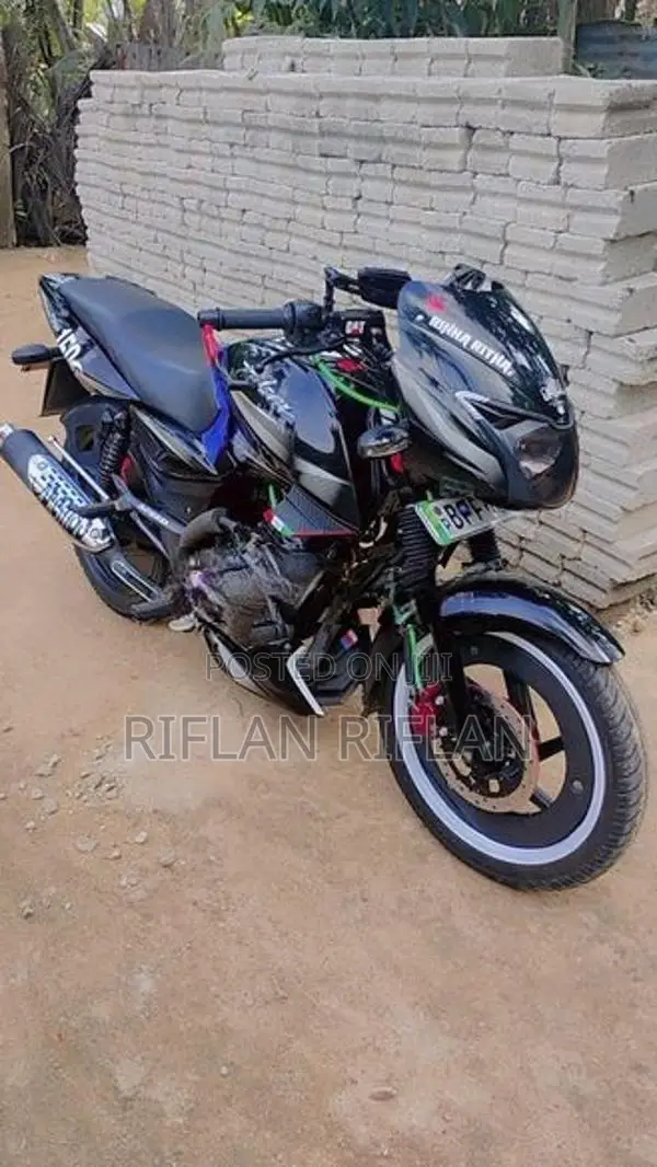 Bajaj Pulsar 150 2017