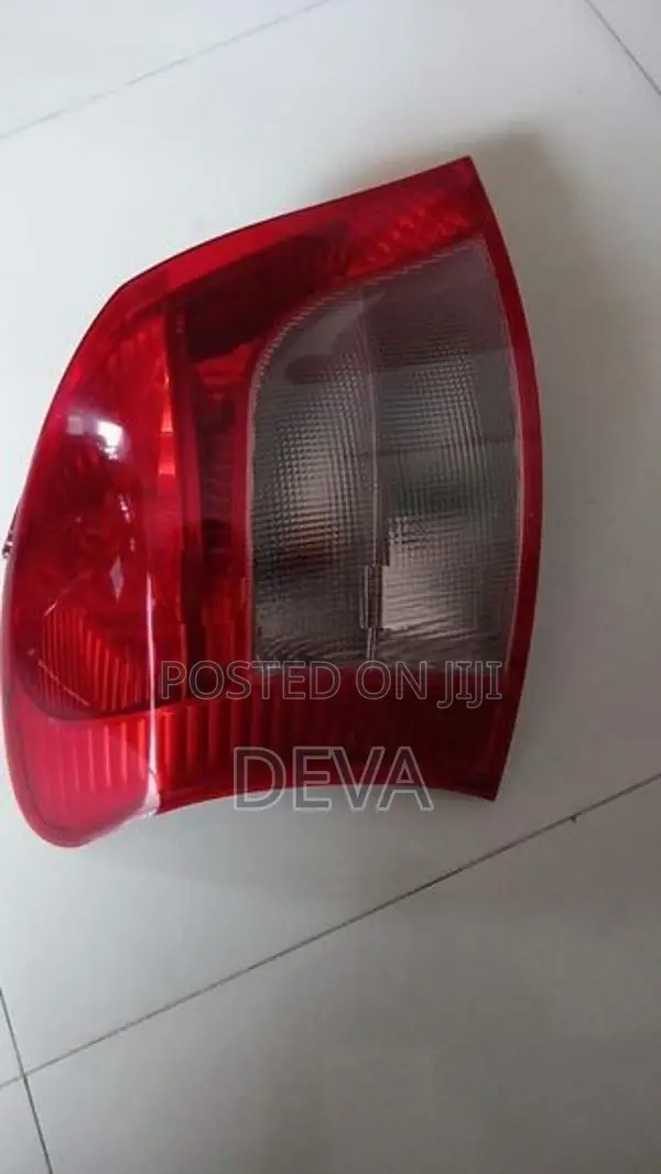 Vitz KSP90 Tail Light For Dual Airbag Model