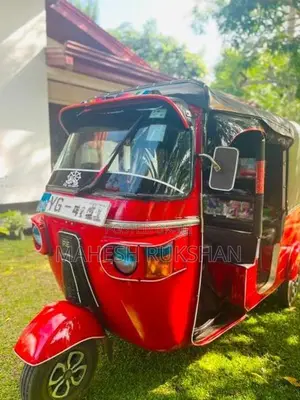 Bajaj RE 2011