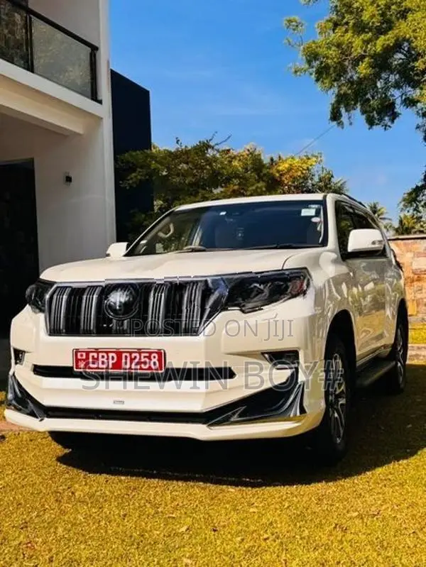 Toyota Land Cruiser Prado TX 2023