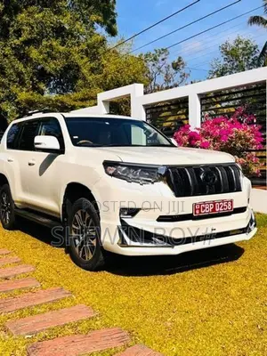 Toyota Land Cruiser Prado TX 2023