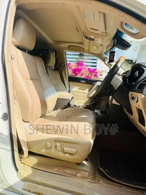 Toyota Land Cruiser Prado TX 2023