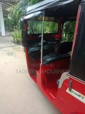 Bajaj RE ABE 2015