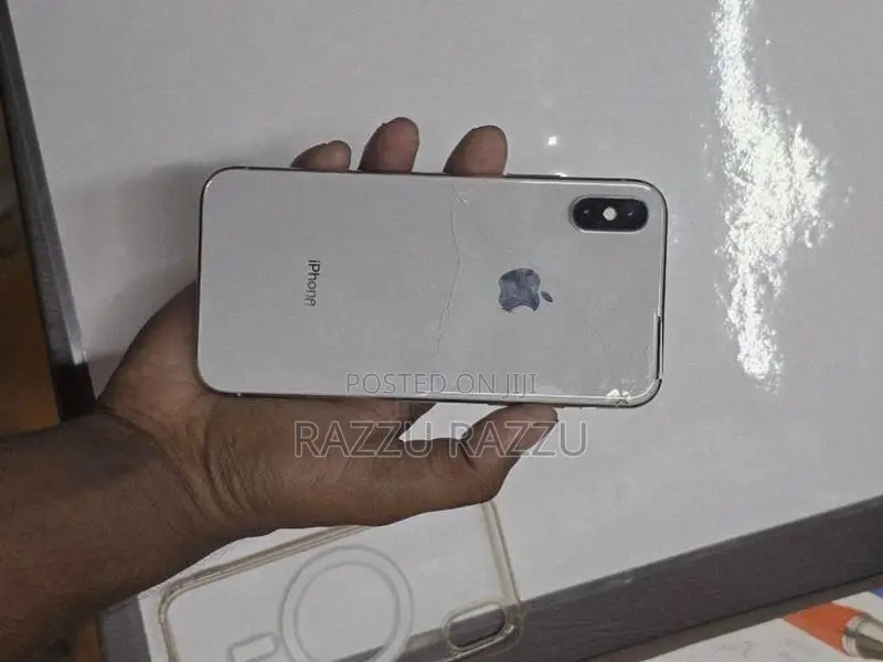 Apple iPhone X (Used)