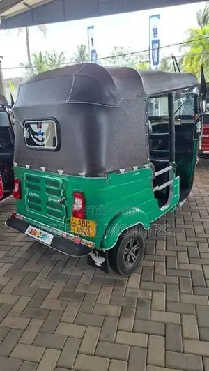 Bajaj RE 4Stroke 2015